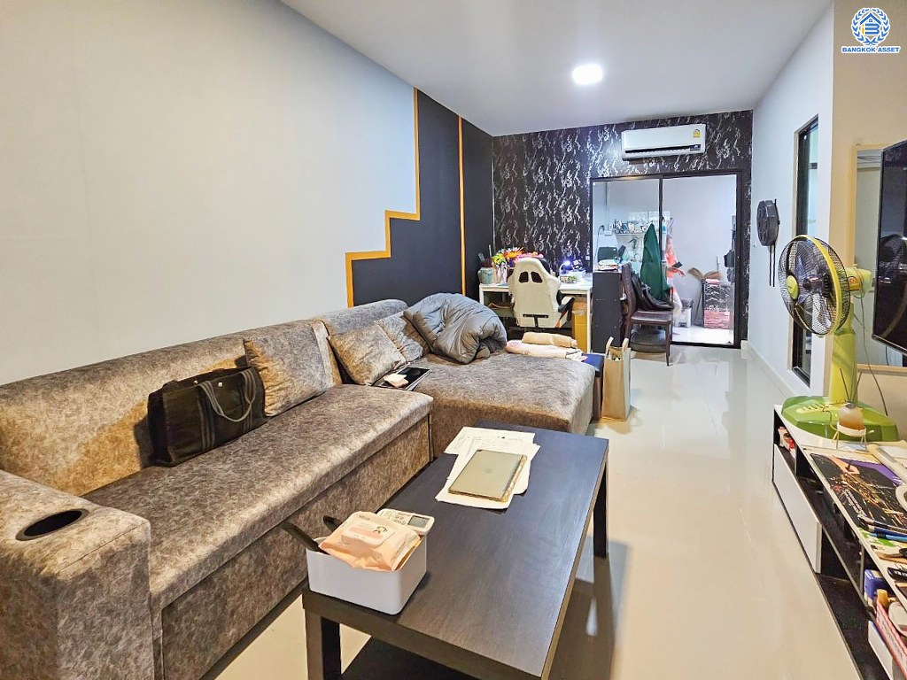 *****ทาวน์เฮ้าส์มือสอง โครงการ สิริเพลส บางใหญ่ หลังมุม เนื้อที่ 21 ตร.ว. ฟังก์ชัน 3 ห้องนอน 3 ห้องน้ำ 1 ห้องอเนกประสงค์  2 ที่จอดรถ พร้อมเข้าอยู่ โครงการบนทำเลเดินทางสะดวก เชื่อมต่อถนนอัจฉริยะพัฒนา ถนนกาญจนาภิเษก ใกล้โครงการรถไฟฟ้าสายสีม่วง "สถานีตลาดบางใหญ่" และเซ็นทรัลเวสเกต