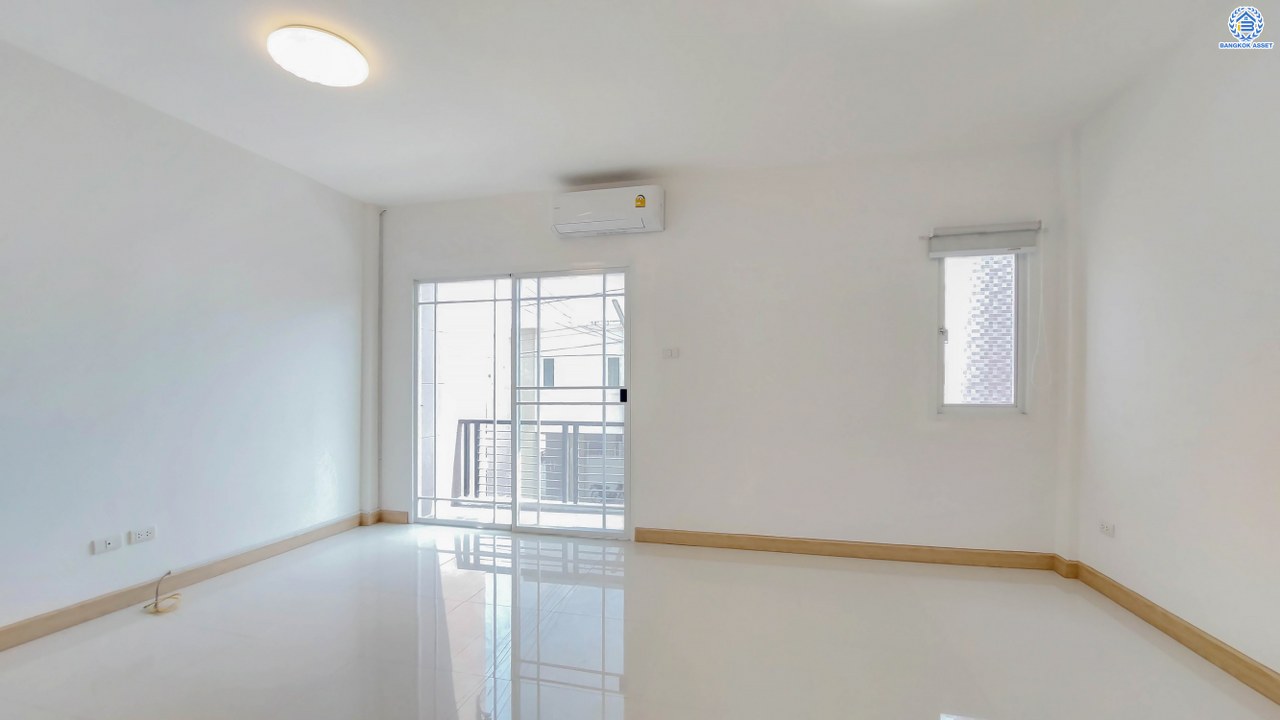 *****ทาวน์เฮ้าส์มือสองนนทบุรี โครงการ พิบูลย์ โฮมทาวน์ บางบัวทอง เนื้อที่กว้าง 20.2 ตร.ว. ฟังก์ชัน 3 ห้องนอน 3 ห้องน้ำ บ้านสวย พร้อมเข้าอยู่ บนทำเลดี เชื่อมต่อ ถนนชัยพฤกษ์, ถนนราชพฤกษ์, ถนนกาจนาภิเษก ใกล้รถไฟฟ้าสายสีม่วง "สถานีบางพลู" และทางด่วน "ศรีรัช / แจ้งวัฒนะ"