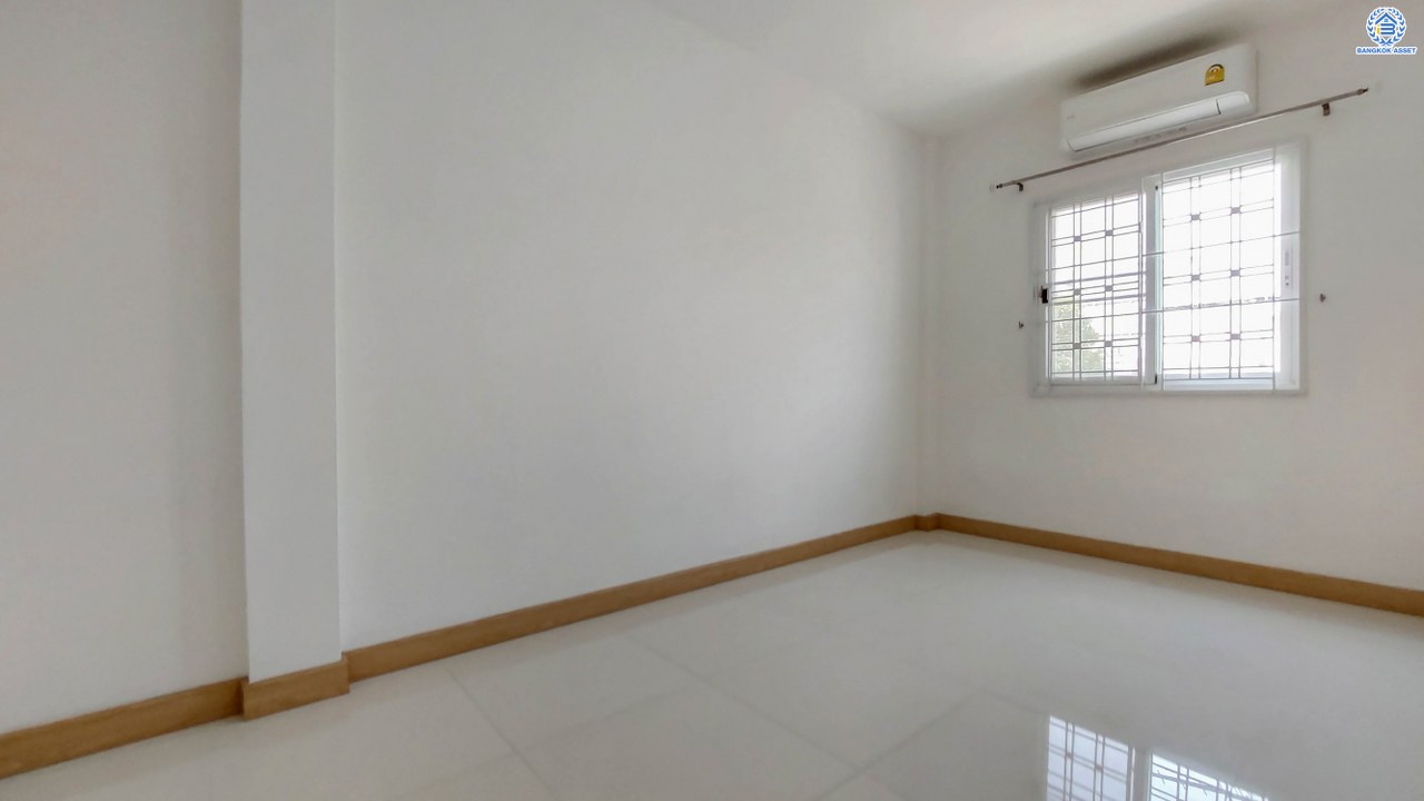 *****ทาวน์เฮ้าส์มือสองนนทบุรี โครงการ พิบูลย์ โฮมทาวน์ บางบัวทอง เนื้อที่กว้าง 20.2 ตร.ว. ฟังก์ชัน 3 ห้องนอน 3 ห้องน้ำ บ้านสวย พร้อมเข้าอยู่ บนทำเลดี เชื่อมต่อ ถนนชัยพฤกษ์, ถนนราชพฤกษ์, ถนนกาจนาภิเษก ใกล้รถไฟฟ้าสายสีม่วง "สถานีบางพลู" และทางด่วน "ศรีรัช / แจ้งวัฒนะ"