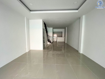 *****ทาวน์เฮ้าส์มือสอง โครงการ ปิยวรารมย์ บ้านกล้วย-ไทรน้อย หลังมุม เนื้อที่ 16 ตร.ว. ฟังก์ชัน 3 ห้องนอน 2 ห้องน้ำ 1 ที่จอดรถ บ้านรีโนเวทใหม่ทั้งหลัง สวยงาม ฟรีโอน โครงการบนทำเลเดินทางสะดวก เชื่อมต่อถนนบางกรวย-ไทรน้อย ถนนกาญจนาภิเษก ถนนชัยพฤกษ์ ใกล้รถไฟฟ้าสายสีม่วง "สถานีคลองบางไผ่"