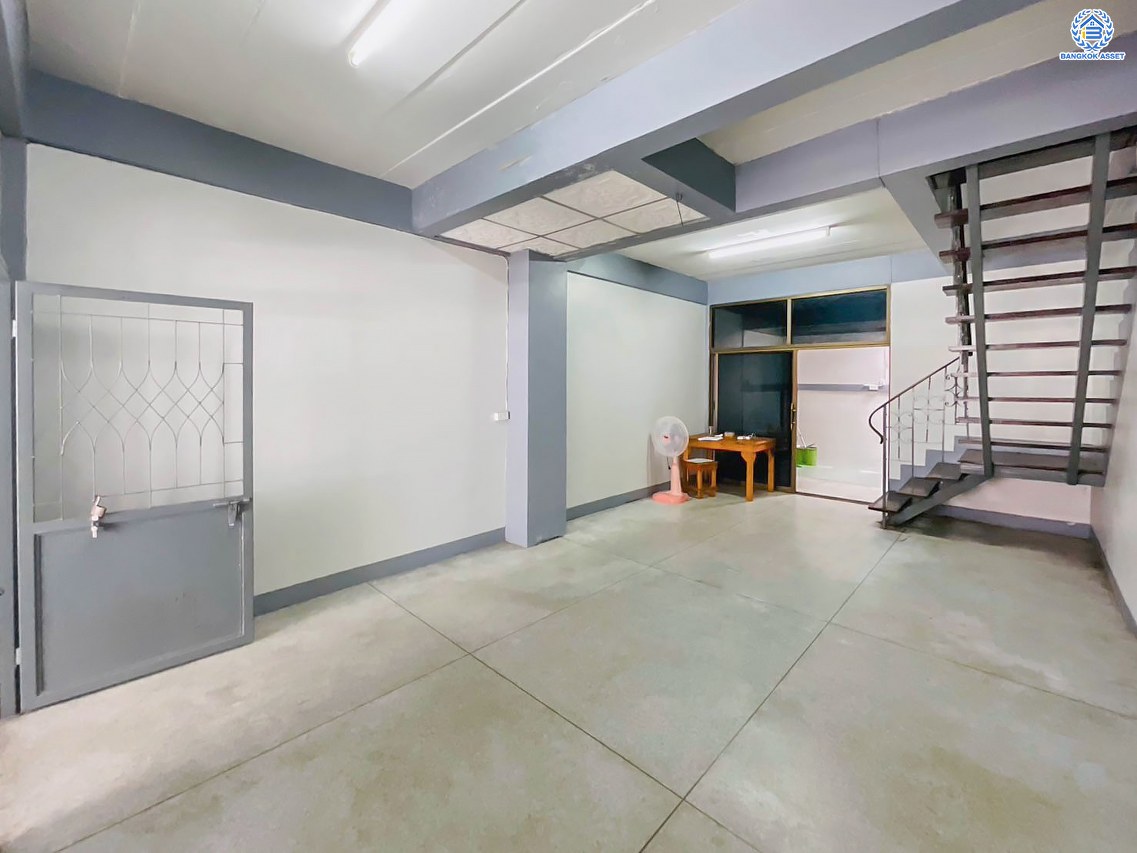 *****ทาวน์เฮ้าส์มือสองกรุงเทพมหานคร โครงการ บ้านเจษฎา1 พหลโยธิน เนื้อที่ 16 ตร.ว. ฟังก์ชัน 2 ห้องนอน 2 ห้องน้ำ บ้านน่าอยู่ แถมฟรี! เครื่องปรับอากาศ ปั๊มน้ำพร้อมแทงค์น้ำ บนทำเลเดินทางสะดวก เชื่อมต่อถนนวิภาวดีรังสิต, ถนนลำลูกกา ใกล้รถไฟฟ้าสายสีเขียว "สถานีคปอ." จองเลย!