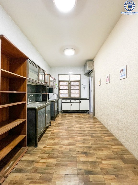 *****บ้านเดี่ยวมือสอง โครงการ บ้านสวนทองวิลล่า สรงประภา เนื้อที่ 63.10 ตร.ว. ฟังก์ชัน 4 ห้องนอน 3 ห้องน้ำ 2 ที่จอดรถ บ้านฟังก์ชันคุ้มค่า ใกล้แหล่งอำนวยความสะดวก เชื่อมต่อถนนสรงประภา ถนนกำแพงเพชร ใกล้รถไฟฟ้าสายสีแดง "สถานีดอนเมือง" และจุดขึ้นทางด่วน "ศรีสมาน"