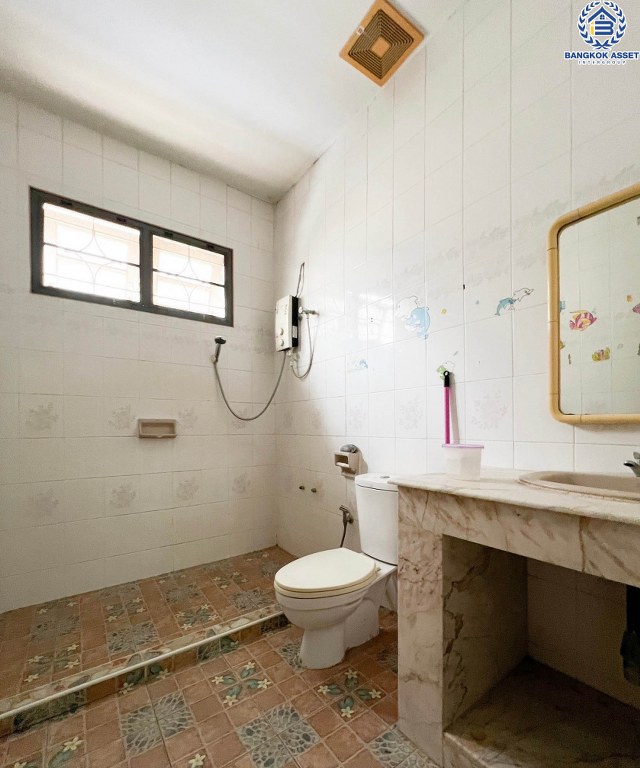 *****บ้านเดี่ยวมือสอง โครงการ บ้านสวนทองวิลล่า สรงประภา เนื้อที่ 63.10 ตร.ว. ฟังก์ชัน 4 ห้องนอน 3 ห้องน้ำ 2 ที่จอดรถ บ้านฟังก์ชันคุ้มค่า ใกล้แหล่งอำนวยความสะดวก เชื่อมต่อถนนสรงประภา ถนนกำแพงเพชร ใกล้รถไฟฟ้าสายสีแดง "สถานีดอนเมือง" และจุดขึ้นทางด่วน "ศรีสมาน"