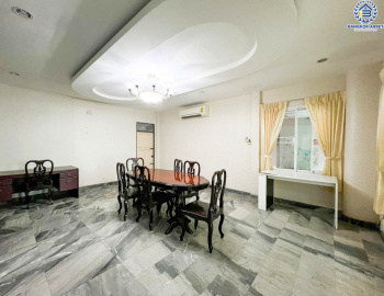 *****บ้านเดี่ยวมือสอง โครงการ บ้านสวนทองวิลล่า สรงประภา เนื้อที่ 63.10 ตร.ว. ฟังก์ชัน 4 ห้องนอน 3 ห้องน้ำ 2 ที่จอดรถ บ้านฟังก์ชันคุ้มค่า ใกล้แหล่งอำนวยความสะดวก เชื่อมต่อถนนสรงประภา ถนนกำแพงเพชร ใกล้รถไฟฟ้าสายสีแดง "สถานีดอนเมือง" และจุดขึ้นทางด่วน "ศรีสมาน"