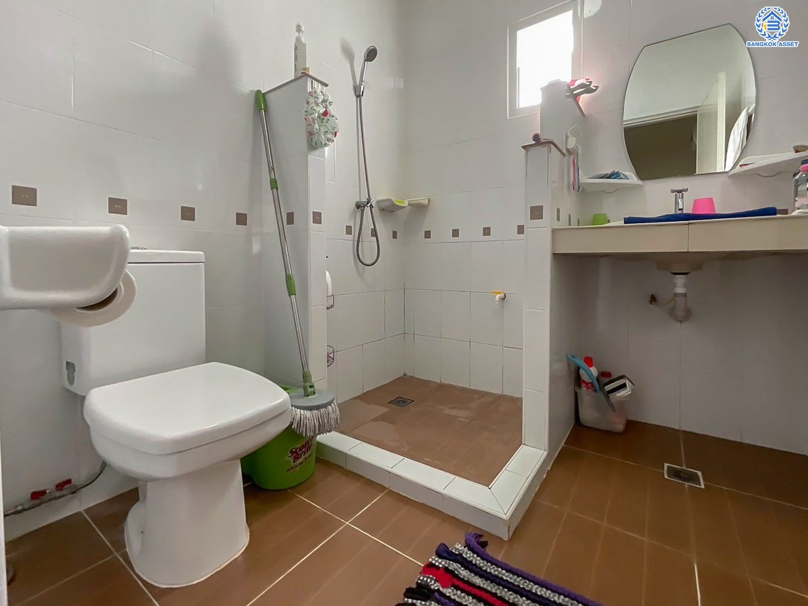 *****ทาวน์เฮ้าส์มือสองกรุงเทพมหานคร โครงการ บ้านพิศาล บางขุนเทียน หลังมุม เนื้อที่ 19.3 ตร.ว. ฟังก์ชัน 3 ห้องนอน 2 ห้องน้ำ บ้านสวย น่าอยู่ สภาพแวดล้อมดี แถมฟรี! 2 เครื่องปรับอากาศ บนทำเลเชื่อมต่อ ถนนพระราม2, ถนนบางขุนเทียน ใกล้รถไฟฟ้าสายสีแดง "สถานีบางบอน"