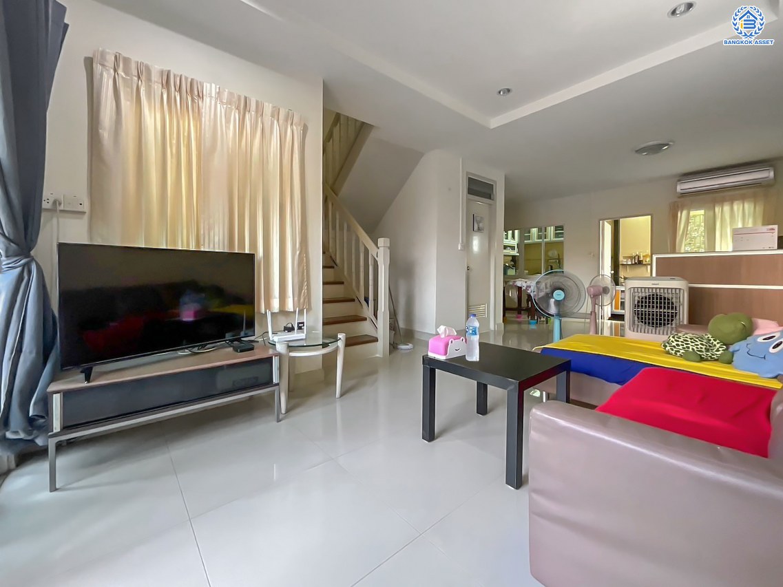 *****ทาวน์เฮ้าส์มือสองกรุงเทพมหานคร โครงการ บ้านพิศาล บางขุนเทียน หลังมุม เนื้อที่ 19.3 ตร.ว. ฟังก์ชัน 3 ห้องนอน 2 ห้องน้ำ บ้านสวย น่าอยู่ สภาพแวดล้อมดี แถมฟรี! 2 เครื่องปรับอากาศ บนทำเลเชื่อมต่อ ถนนพระราม2, ถนนบางขุนเทียน ใกล้รถไฟฟ้าสายสีแดง "สถานีบางบอน"