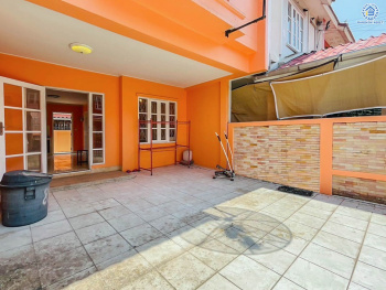 *****ทาวน์เฮ้าส์มือสองปทุมธานี โครงการ ภัทรินทร์ คูบางหลวง-ปทุมธานี เนื้อที่เกือบ 19 ตร.ว. ฟังก์ชัน 2 ห้องนอน 2 ห้องน้ำ 2 ที่จอดรถ แถมฟรี! 2 เครื่องปรับอากาศ บ้านสวย สิ่งแวดล้อมดี น่าอยู่ บนทำเลใกล้ม.ธรรมศาสตร์ เชื่อมต่อ ถนนราชพฤกษ์, ถนนปทุมธานี-บางเลน จองเลย!