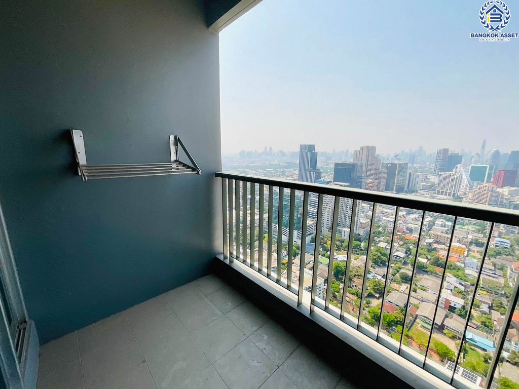 *****คอนโดมิเนียมมือสอง โครงการ Rhythm พหล-อารีย์ หลังมุม พื้นที่ใช้สอย 65.21 ตร.ม. ฟังก์ชัน 2 ห้องนอน 2 ห้องน้ำ โครงการหรู บิ้วอินใหม่ ตั้งบนทำเลเดินทางสะดวก เชื่อมต่อถนนพหลโยธิน ถนนประดิพัทธ์ ถนนสุทธิสาร ใกล้รถไฟฟ้าสายสีเขียว "สถานีสะพานควาย"