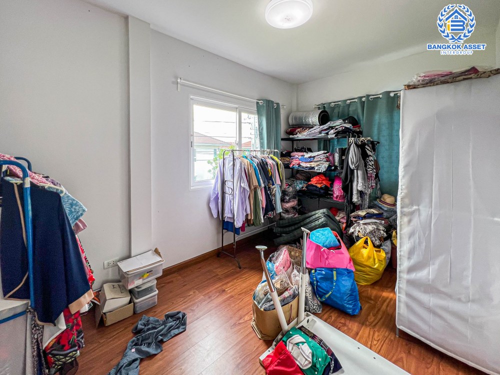 *****บ้านแฝดมือสองนนทบุรี โครงการ ศุภาลัยวิลล์ วงแหวน-บางใหญ่ หลังมุม เนื้อที่ 40.4 ตร.ว. ฟังก์ชัน 3 ห้องนอน 2 ห้องน้ำ 2 ที่จอดรถ บ้านสวย พร้อมเข้าอยู่ ข้างบ้านไม่ติดใครเป็นส่วนตัวมาก บนทำเลเดินทางสะดวก เชื่อมต่อถนนราชพฤกษ์ ถนนกาญจนาภิเษก ถนน 345 จองเลย!