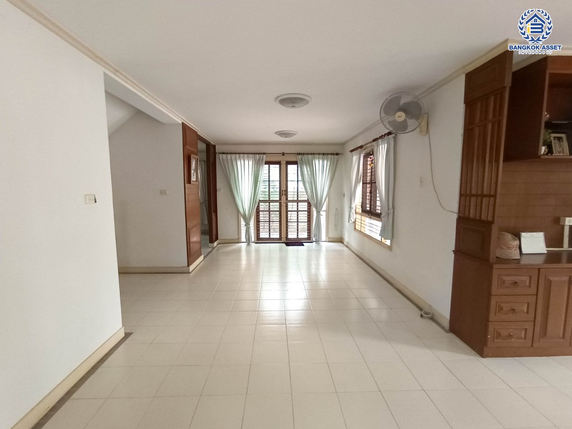 *****บ้านเดี่ยวมือสองกรุงเทพฯ โครงการ เนเบอร์โฮม วัชรพล เนื้อที่ 51 ตร.ว. ฟังก์ชัน 3 ห้องนอน 3 ห้องน้ำ 2 ที่จอดรถ แถมฟรี! 2 เครื่องปรับอากาศ,  2 เครื่องทำน้ำอุ่น, 1 เครื่องดูดควัน บนทำเลเชื่อมต่อ ถนนสายไหม, ถนนลำลูกกา ใกล้รถไฟฟ้าสายสีเขียว "สถานีคูคต" และทางด่วน "ศรีรัช"...