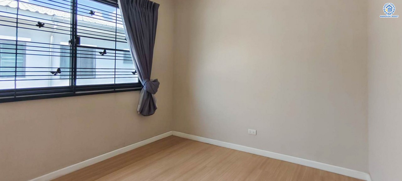 *****ทาวน์โฮม 3 ชั้นมือสองนนทบุรี โครงการ บ้านกลางเมือง รัตนาธิเบศร์ เนื้อที่กว้าง 18.1 ตร.ว. ฟังก์ชัน 3 ห้องนอน 3 ห้องน้ำ 2 ที่จอดรถ บ้านสวย แถมฟรี! 3 เครื่องปรับอากาศ 1 เครื่องทำน้ำอุ่น บนทำเลติดถนนรัตนาธิเบศร์ ใกล้รถไฟฟ้าสายสีม่วง "สถานีบางกระสอ" และทางด่วน "ศรีรัช"