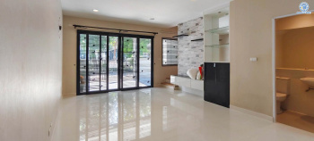 *****ทาวน์โฮม 3 ชั้นมือสองนนทบุรี โครงการ บ้านกลางเมือง รัตนาธิเบศร์ เนื้อที่กว้าง 18.1 ตร.ว. ฟังก์ชัน 3 ห้องนอน 3 ห้องน้ำ 2 ที่จอดรถ บ้านสวย แถมฟรี! 3 เครื่องปรับอากาศ 1 เครื่องทำน้ำอุ่น บนทำเลติดถนนรัตนาธิเบศร์ ใกล้รถไฟฟ้าสายสีม่วง "สถานีบางกระสอ" และทางด่วน "ศรีรัช"