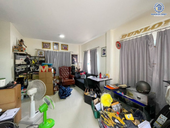 *****บ้านเดี่ยวมือสอง โครงการ แลนซีโอ เพชรเกษม77 หลังมุม เนื้อที่ 53 ตร.ว. ฟังก์ชัน 3 ห้องนอน 2 ห้องน้ำ 1 ที่จอดรถ บ้านพร้อมอยู่ ภายในสวย โครงการบนทำเลเดินทางสะดวก เชื่อมต่อถนนเพชรเกษม ถนนพุทธมณฑลสาย4 ถนนเอกชัย ใกล้รถไฟฟ้าสายสีน้ำเงิน "สถานีสถานีบางแค" และจุดขึ้นทางด่วน "ศรีรัช"