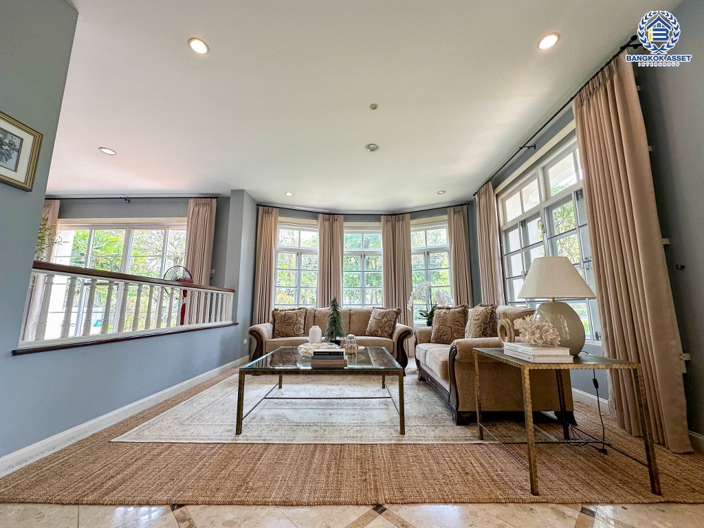 *****บ้านเดี่ยวมือสอง โครงการ มัณฑนา วงแหวน-ปิ่นเกล้า หลังมุม เนื้อที่ 223.80 ตร.ว. ฟังก์ชัน 4 ห้องนอน 4 ห้องน้ำ 6 ที่จอดรถ บ้านพร้อมอยู่ โครงการบนทำเลเดินทางสะดวก เชื่อมต่อถนนกาญจนาภิเษก ถนนบางม่วง-บางคูลัด ใกล้รถไฟฟ้าสายสีม่วง "สถานีสามแยกบางใหญ่"  และจุดขึ้นทางด่วน "ศรีรัช"