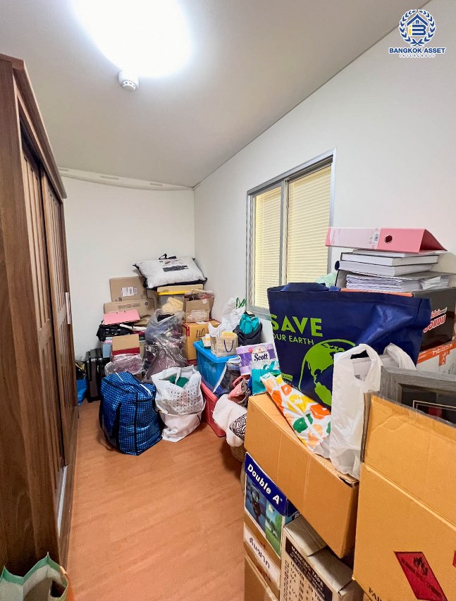 *****คอนโดมิเนียมมือสองกรุงเทพมหานคร โครงการ ลุมพินี คอนโดทาวน์ ร่มเกล้า-สุวรรณภูมิ ห้องมุม เนื้อที่กว้างมากถึง 42 ตร.ม. ฟังก์ชัน 2 ห้องนอน 2 ห้องน้ำ คอนโด 2 ห้องทะลุติดกัน มีความเป็นส่วนตัวสุดๆ บนทำเลใกล้สนามบินสุวรรณภูมิ เชื่อมต่อ ถนนร่มเกล้า, ถนนศรีนครรินทร์-ร่มเกล้า