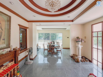 *****บ้านเดี่ยวมือสอง โครงการ กฤษดานคร31 ปิ่นเกล้า หลังมุม เนื้อที่ 73.8 ตร.ว. ฟังก์ชัน 3 ห้องนอน 3 ห้องน้ำ 3 ที่จอดรถ บรรยากาศดีวิวริมน้ำ พร้อมเข้าอยู่ บนทำเลเดินทางสะดวก เชื่อมต่อถนนพุทธมณฑลสาย2 ถนนเพชรเกษม ใกล้รถไฟสายสีแดง "สถานีตลิ่งชัน" และทางคู่ขนานลอยฟ้าบรมราชชนนี