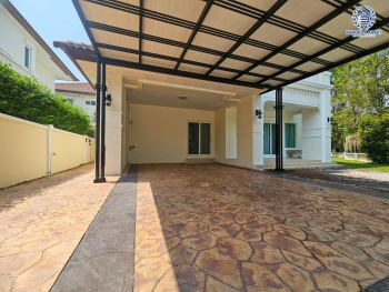 *****บ้านเดี่ยวมือสอง โครงการ เดอะเซนโทร รัตนาธิเบศร์ หลังมุม เนื้อที่ 84.10 ตร.ว. พื้นที่ใช้สอยกว้างกว่า 300 ตร.ม. ฟังก์ชัน 3 ห้องนอน 3 ห้องน้ำ 2 ที่จอดรถ บนทำเลเดินทางสะดวก เชื่อมต่อถนนรัตนาธิเบศร์ ถนนราชพฤกษ์ ถนนบางกรวย-ไทรน้อย ใกล้รถไฟฟ้าสายสีม่วง "สถานีบางพลู" และจุดขึ้นทางด่วน "งามวงศ์วาน"