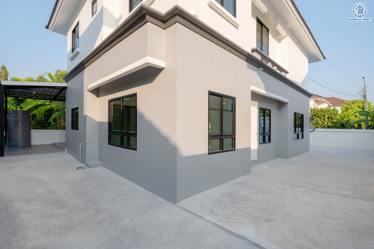 บ้านมือสองตกแต่งใหม่ โครงการ เพอร์เฟคเพลส รัตนาธิเบศร์-ไทรม้า รองรับความสุข บนเนื้อที่ 71.8 ตร.ว. พื้นที่ใช้สอย 363.83 ตร.ม. ฟังก์ชัน 4 ห้องนอน 3 ห้องน้ำ จอดรถได้ 2 คัน ทำเลเชื่อมต่อได้หลายเส้นทาง ติดถนนรัตนาธิเบศร์ และรถไฟฟ้าสายสีม่วง "สถานีบางรักน้อยท่าอิฐ"...