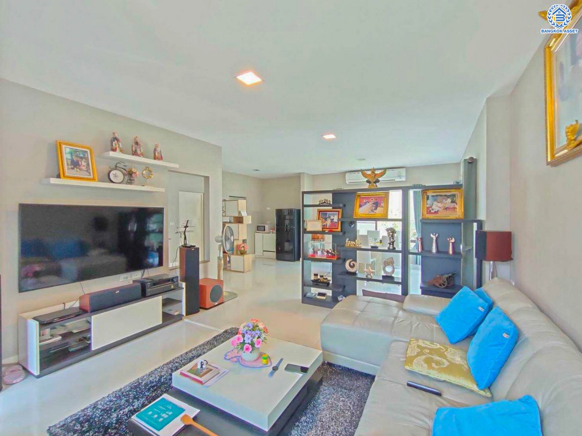 *****บ้านเดี่ยวมือสองนนทบุรี โครงการ มัณฑนา แจ้งวัฒนะ-ราชพฤกษ์ หลังมุม เนื้อที่กว้างขวางถึง 64.6 ตร.ว. ฟังก์ชัน 3 ห้องนอน 3 ห้องน้ำ 2 ที่จอดรถ บ้านสวยพร้อมอยู่ มีความเป็นส่วนตัว หลังบ้านไม่ชนใคร บนทำเลแห่งการเดินทาง ติด ถนนชัยพฤกษ์ เชื่อมต่อ ถนนราชพฤกษ์ ใกล้ทางด่วน "ศรีรัช" จองเลย!