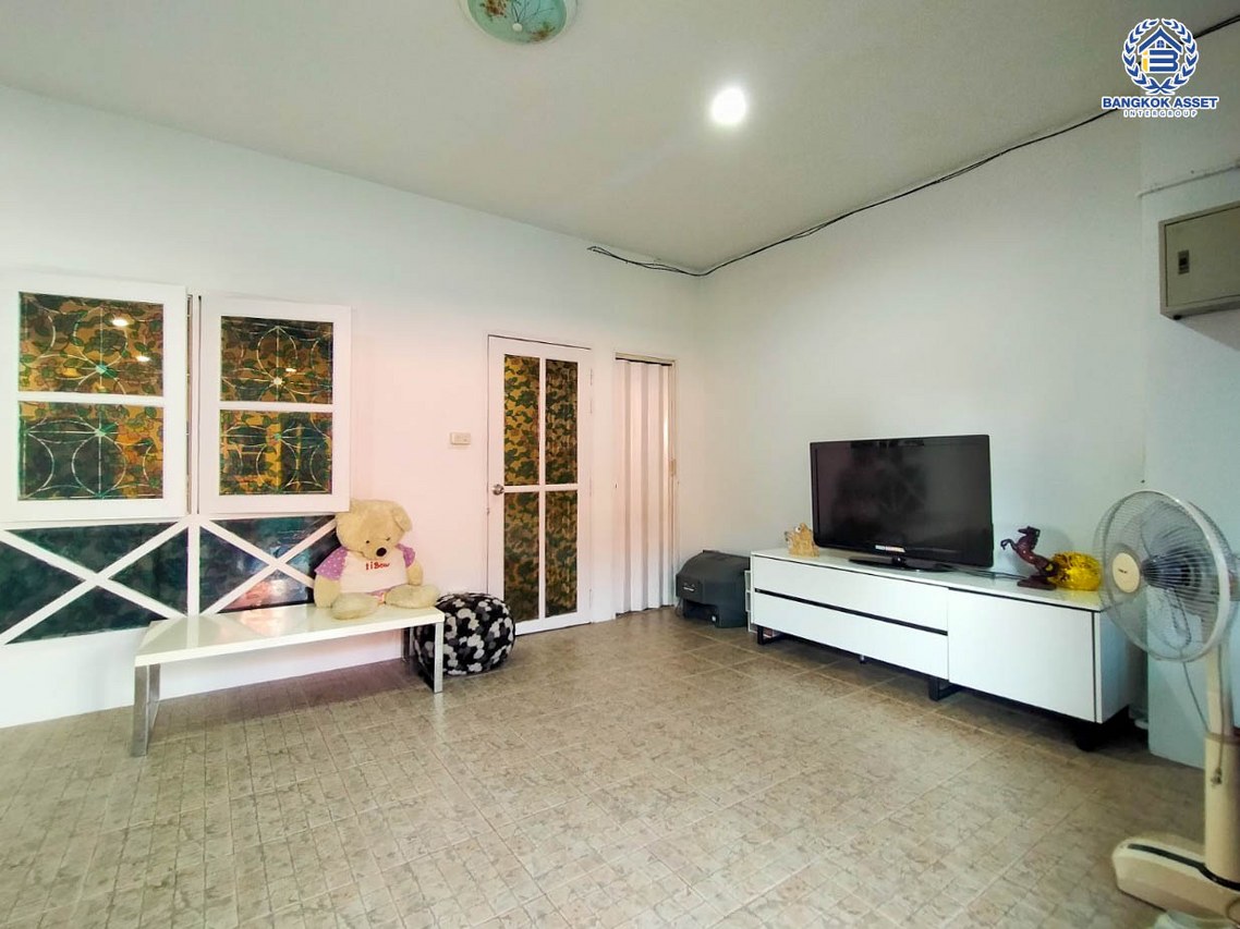 *****ทาวน์เฮ้าส์มือสองนนทบุรี หมู่บ้าน ร่มโพธิ์ บางกรวย-ไทรน้อย เนื้อที่กว้าง 20 ตร.ว. ฟังก์ชัน 3 ห้องนอน 2 ห้องน้ำ บ้านสวย ต่อเติมครบ พร้อมเข้าอยู่ บนทำเลเชื่อมต่อถนนบางกรวย-ไทรน้อย, ถนนรัตนาธิเบศร์ ใกล้รถไฟฟ้าสายสีม่วง "สถานีบางพลู" และจุดขึ้นทางด่วน "งามวงศ์วาน"