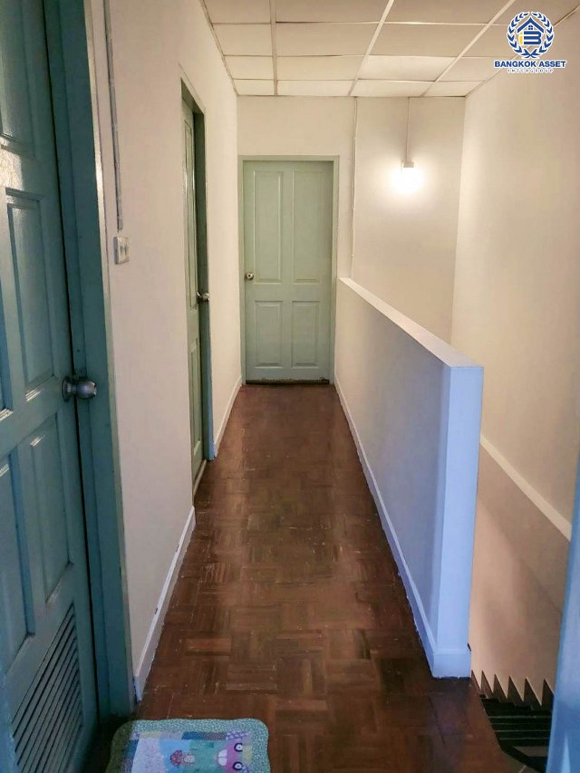 *****ทาวน์เฮ้าส์มือสองนนทบุรี หมู่บ้าน ร่มโพธิ์ บางกรวย-ไทรน้อย เนื้อที่กว้าง 20 ตร.ว. ฟังก์ชัน 3 ห้องนอน 2 ห้องน้ำ บ้านสวย ต่อเติมครบ พร้อมเข้าอยู่ บนทำเลเชื่อมต่อถนนบางกรวย-ไทรน้อย, ถนนรัตนาธิเบศร์ ใกล้รถไฟฟ้าสายสีม่วง "สถานีบางพลู" และจุดขึ้นทางด่วน "งามวงศ์วาน"