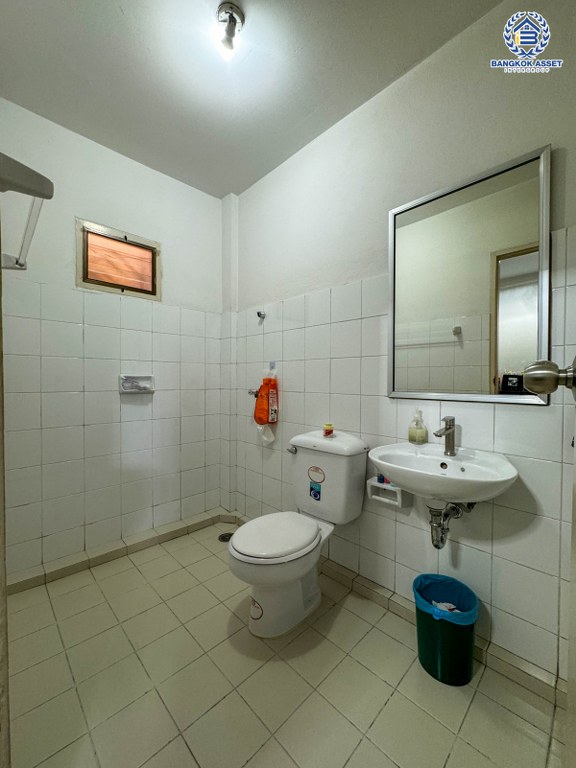 *****ทาวน์เฮ้าส์มือสอง โครงการ เฟิสท์โฮม วัชรพล เนื้อที่ 18 ตร.ว. ฟังก์ชัน 2 ห้องนอน 2 ห้องน้ำ 1 ที่จอดรถ ภายในบ้านสภาพสวยพร้อมอยู่ ขายในราคาสุดคุ้มค่า บนทำเลเดินทางสะดวก เชื่อมต่อถนนวัชรพล ถนนสุขภิบาล5 ถนนเพิ่มสิน ใกล้จุดขึ้นทางด่วน "รามอินทรา"