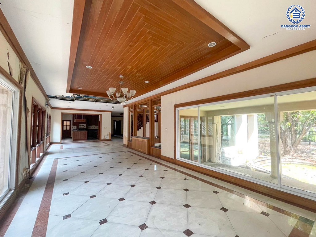 *****บ้านเดี่ยวมือสองนนทบุรี โครงการ พฤกษ์ภิรมย์ รีเจนท์ ปิ่นเกล้า หลังมุม เนื้อที่กว้างขวางถึง 406.8 ตร.ว. ฟังก์ชัน 5 ห้องนอน 6 ห้องน้ำ 10 ที่จอดรถ บ้านหลังใหญ่ บนทำเลเดินทางสะดวก เชื่อมต่อ ถนนกาญจนาภิเษก ใกล้รถไฟฟ้าสายสีม่วง "สถานีตลาดบางใหญ่" และทางด่วน "ศรีรัช" ขายราคาถูกสุดในโครงการ!