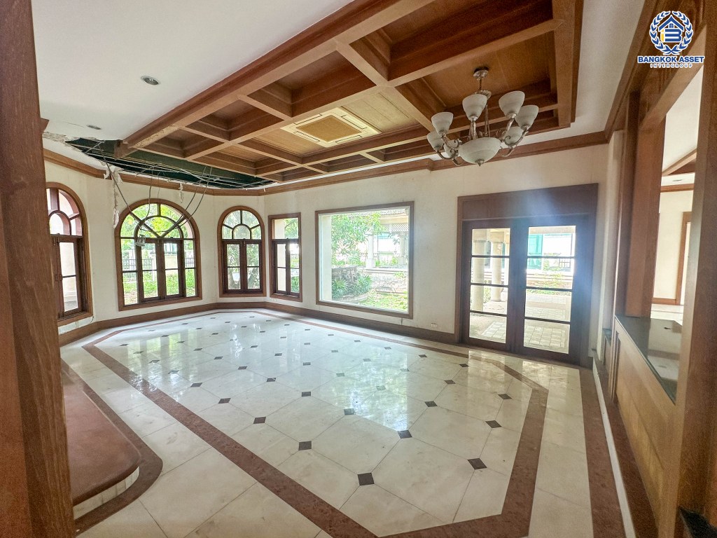 *****บ้านเดี่ยวมือสองนนทบุรี โครงการ พฤกษ์ภิรมย์ รีเจนท์ ปิ่นเกล้า หลังมุม เนื้อที่กว้างขวางถึง 406.8 ตร.ว. ฟังก์ชัน 5 ห้องนอน 6 ห้องน้ำ 10 ที่จอดรถ บ้านหลังใหญ่ บนทำเลเดินทางสะดวก เชื่อมต่อ ถนนกาญจนาภิเษก ใกล้รถไฟฟ้าสายสีม่วง "สถานีตลาดบางใหญ่" และทางด่วน "ศรีรัช" ขายราคาถูกสุดในโครงการ!