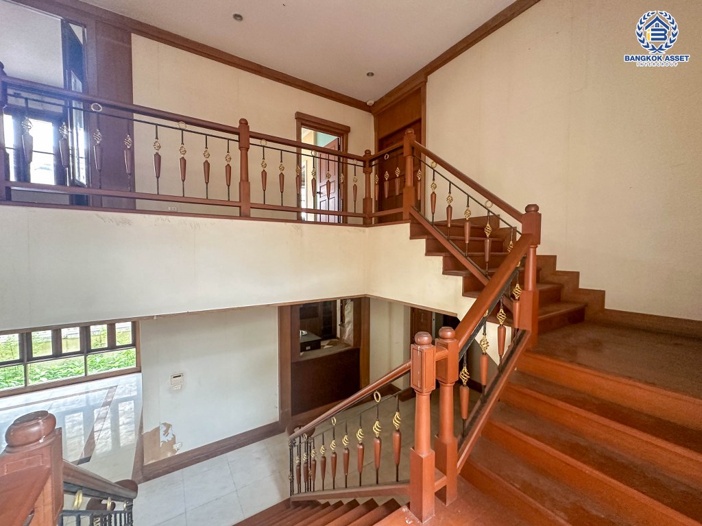 *****บ้านเดี่ยวมือสองนนทบุรี โครงการ พฤกษ์ภิรมย์ รีเจนท์ ปิ่นเกล้า หลังมุม เนื้อที่กว้างขวางถึง 406.8 ตร.ว. ฟังก์ชัน 5 ห้องนอน 6 ห้องน้ำ 10 ที่จอดรถ บ้านหลังใหญ่ บนทำเลเดินทางสะดวก เชื่อมต่อ ถนนกาญจนาภิเษก ใกล้รถไฟฟ้าสายสีม่วง "สถานีตลาดบางใหญ่" และทางด่วน "ศรีรัช" ขายราคาถูกสุดในโครงการ!