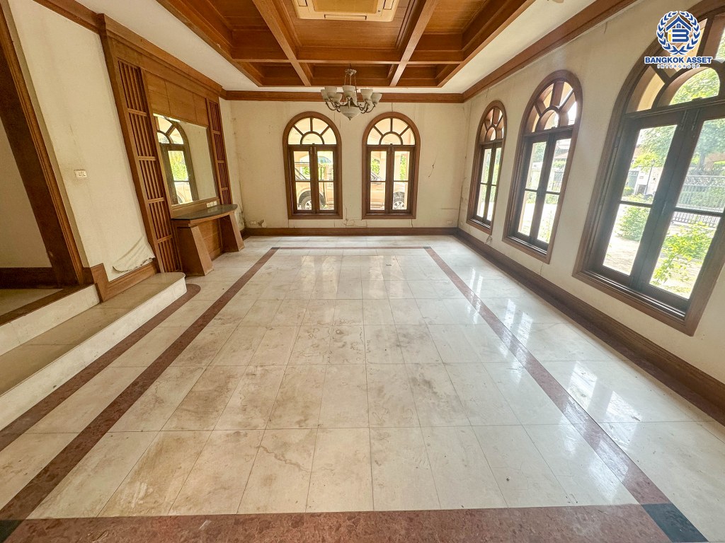 *****บ้านเดี่ยวมือสองนนทบุรี โครงการ พฤกษ์ภิรมย์ รีเจนท์ ปิ่นเกล้า หลังมุม เนื้อที่กว้างขวางถึง 406.8 ตร.ว. ฟังก์ชัน 5 ห้องนอน 6 ห้องน้ำ 10 ที่จอดรถ บ้านหลังใหญ่ บนทำเลเดินทางสะดวก เชื่อมต่อ ถนนกาญจนาภิเษก ใกล้รถไฟฟ้าสายสีม่วง "สถานีตลาดบางใหญ่" และทางด่วน "ศรีรัช" ขายราคาถูกสุดในโครงการ!