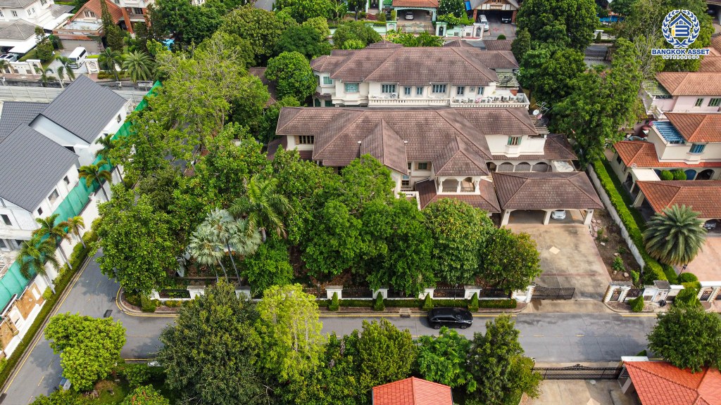 *****บ้านเดี่ยวมือสองนนทบุรี โครงการ พฤกษ์ภิรมย์ รีเจนท์ ปิ่นเกล้า หลังมุม เนื้อที่กว้างขวางถึง 406.8 ตร.ว. ฟังก์ชัน 5 ห้องนอน 6 ห้องน้ำ 10 ที่จอดรถ บ้านหลังใหญ่ บนทำเลเดินทางสะดวก เชื่อมต่อ ถนนกาญจนาภิเษก ใกล้รถไฟฟ้าสายสีม่วง "สถานีตลาดบางใหญ่" และทางด่วน "ศรีรัช" ขายราคาถูกสุดในโครงการ!