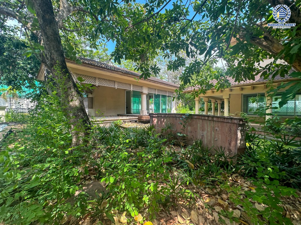 *****บ้านเดี่ยวมือสองนนทบุรี โครงการ พฤกษ์ภิรมย์ รีเจนท์ ปิ่นเกล้า หลังมุม เนื้อที่กว้างขวางถึง 406.8 ตร.ว. ฟังก์ชัน 5 ห้องนอน 6 ห้องน้ำ 10 ที่จอดรถ บ้านหลังใหญ่ บนทำเลเดินทางสะดวก เชื่อมต่อ ถนนกาญจนาภิเษก ใกล้รถไฟฟ้าสายสีม่วง "สถานีตลาดบางใหญ่" และทางด่วน "ศรีรัช" ขายราคาถูกสุดในโครงการ!