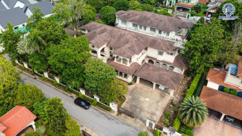 *****บ้านเดี่ยวมือสองนนทบุรี โครงการ พฤกษ์ภิรมย์ รีเจนท์ ปิ่นเกล้า หลังมุม เนื้อที่กว้างขวางถึง 406.8 ตร.ว. ฟังก์ชัน 5 ห้องนอน 6 ห้องน้ำ 10 ที่จอดรถ บ้านหลังใหญ่ บนทำเลเดินทางสะดวก เชื่อมต่อ ถนนกาญจนาภิเษก ใกล้รถไฟฟ้าสายสีม่วง "สถานีตลาดบางใหญ่" และทางด่วน "ศรีรัช" ขายราคาถูกสุดในโครงการ!