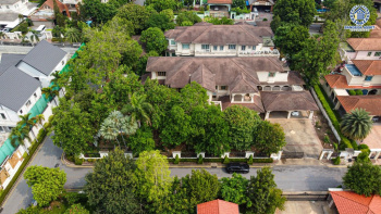 *****บ้านเดี่ยวมือสองนนทบุรี โครงการ พฤกษ์ภิรมย์ รีเจนท์ ปิ่นเกล้า หลังมุม เนื้อที่กว้างขวางถึง 406.8 ตร.ว. ฟังก์ชัน 5 ห้องนอน 6 ห้องน้ำ 10 ที่จอดรถ บ้านหลังใหญ่ บนทำเลเดินทางสะดวก เชื่อมต่อ ถนนกาญจนาภิเษก ใกล้รถไฟฟ้าสายสีม่วง "สถานีตลาดบางใหญ่" และทางด่วน "ศรีรัช" ขายราคาถูกสุดในโครงการ!