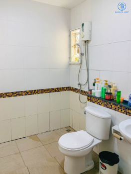 *****บ้านแฝดมือสอง โครงการ ชวนชื่น เพชรเกษม81 หลังมุม เนื้อที่ 48.40 ตร.ว. ฟังก์ชัน 3 ห้องนอน 2 ห้องน้ำ 1 ที่จอดรถ บ้านสวย หลังมุมเป็นส่วนตัว พร้อมเข้าอยู่ บนทำเลเดินทางสะดวก เชื่อมต่อถนนเพชรเกษม ถนนพุทธมลฑลสาย4 ถนนบางบอน ใกล้จุดขึ้นทางด่วน "เพชรเกษม"