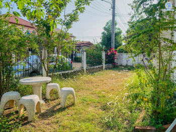 *****บ้านแฝดมือสอง โครงการ ชวนชื่น เพชรเกษม81 หลังมุม เนื้อที่ 48.40 ตร.ว. ฟังก์ชัน 3 ห้องนอน 2 ห้องน้ำ 1 ที่จอดรถ บ้านสวย หลังมุมเป็นส่วนตัว พร้อมเข้าอยู่ บนทำเลเดินทางสะดวก เชื่อมต่อถนนเพชรเกษม ถนนพุทธมลฑลสาย4 ถนนบางบอน ใกล้จุดขึ้นทางด่วน "เพชรเกษม"