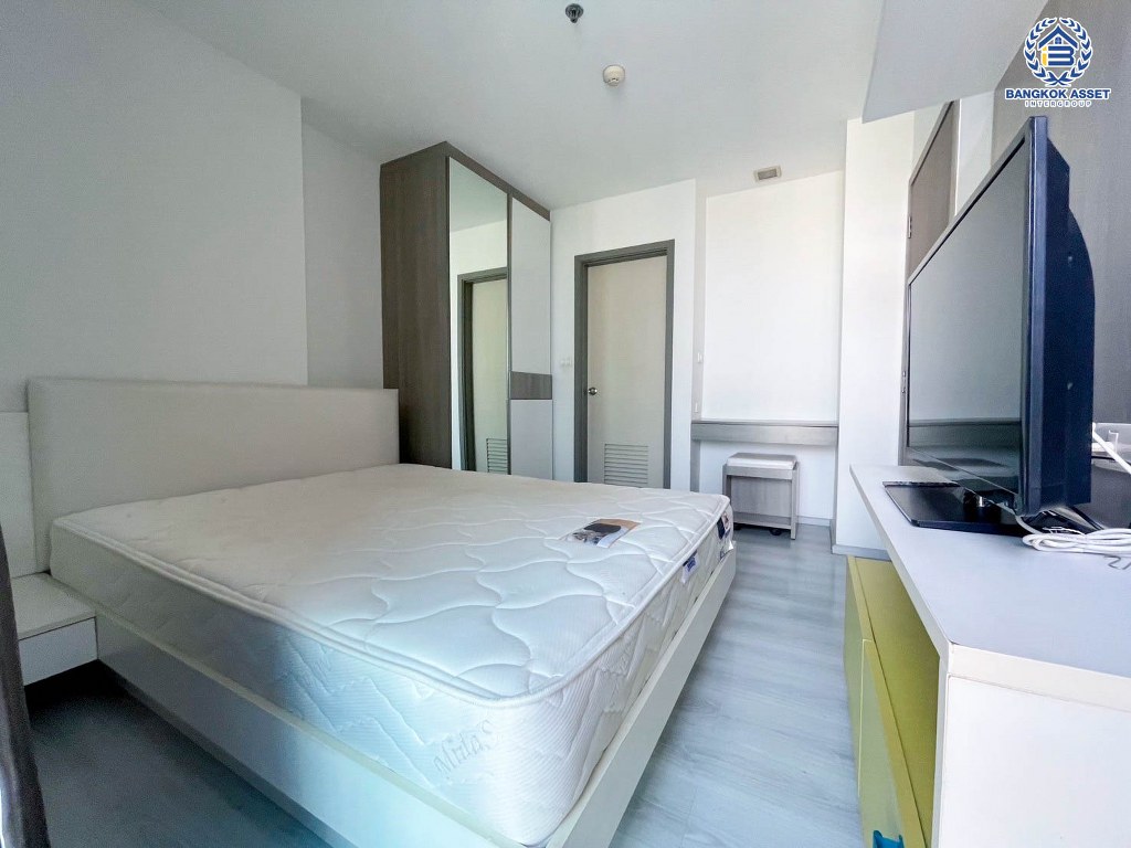 *****คอนโดมิเนียมมือสอง โครงการ กรีเน่ แจ้งวัฒนะ พื้นที่ใช้สอย 32.07 ตร.ม. ฟังก์ชัน 1 ห้องนอน 1 ห้องน้ำ สไตล์ชีวิตที่ลงตัวกับความสะดวกสบายสุดครบครัน บนทำเลเดินทางสะดวก เชื่อมต่อถนนแจ้งวัฒนะ ถนนประชาชื่น ถนนวิภาวดี ใกล้รถไฟฟ้าสายสีชมพู "สถานีแคราย-สุวินทวงศ์" และจุดขึ้นทางด่วน "ศรีรัช"