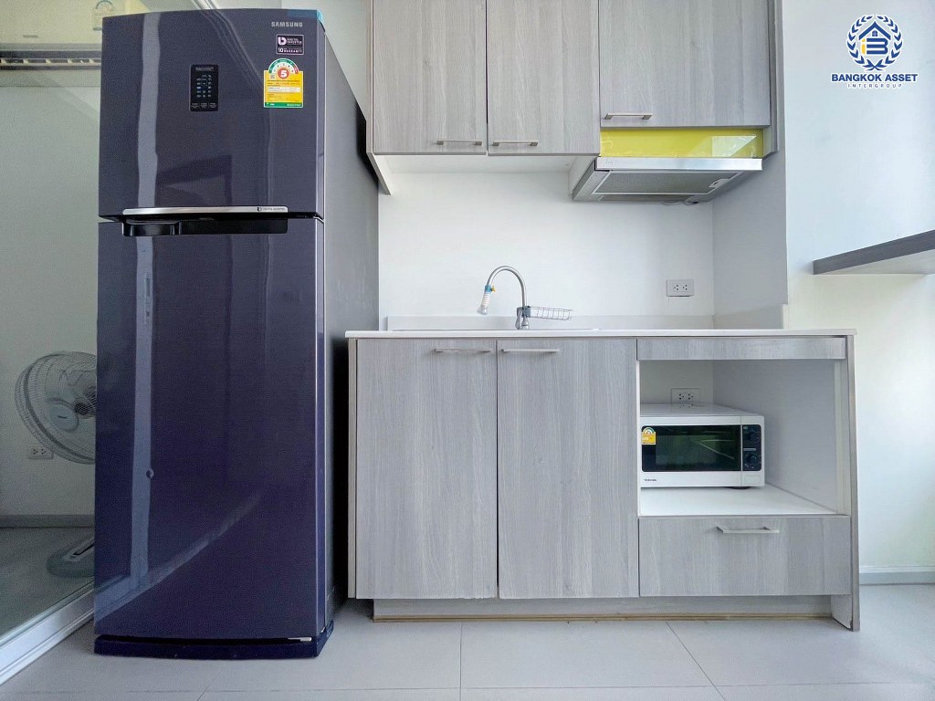 *****คอนโดมิเนียมมือสอง โครงการ กรีเน่ แจ้งวัฒนะ พื้นที่ใช้สอย 32.07 ตร.ม. ฟังก์ชัน 1 ห้องนอน 1 ห้องน้ำ สไตล์ชีวิตที่ลงตัวกับความสะดวกสบายสุดครบครัน บนทำเลเดินทางสะดวก เชื่อมต่อถนนแจ้งวัฒนะ ถนนประชาชื่น ถนนวิภาวดี ใกล้รถไฟฟ้าสายสีชมพู "สถานีแคราย-สุวินทวงศ์" และจุดขึ้นทางด่วน "ศรีรัช"