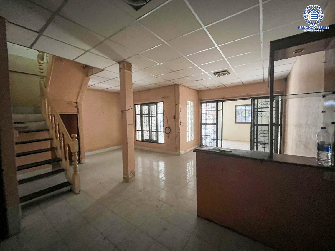 *****ทาวน์เฮ้าส์มือสองนนทบุรี โครงการ บัวทอง4 บ้านกล้วย-ไทรน้อย เนื้อที่ 18 ตร.ว. ฟังก์ชัน 3 ห้องนอน 2 ห้องน้ำ 1 ที่จอดรถ ต่อเติมครัว หลังคาโรงรถ ระเบียงหลังบ้าน บนทำเลแห่งการเดินทาง เชื่อมต่อ ถนนบ้านกล้วย-ไทรน้อย, ถนนกาญจนาภิเษก, ถนนชัยพฤกษ์ ในราคาสุดคุ้ม!