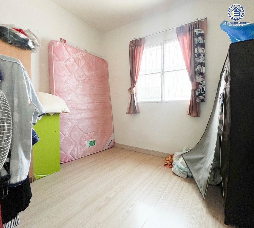 *****ทาวน์เฮ้าส์มือสอง โครงการ พฤกษา83 บรมราชชนนี เนื้อที่ 17.40 ตร.ว. ฟังก์ชัน 3 ห้องนอน 2 ห้องน้ำ 1 ที่จอดรถ ราคาดีที่สุดในบ้าน บ้านพร้อมเข้าอยู่ โครงการบนทำเลเดินทางสะดวก เชื่อมต่อถนนบรมราชชนนี ถนนศาลาธรรมสพน์ ถนนเลียบคลองพีพัฒน์ ใกล้เซ็นทรัลศาลายา