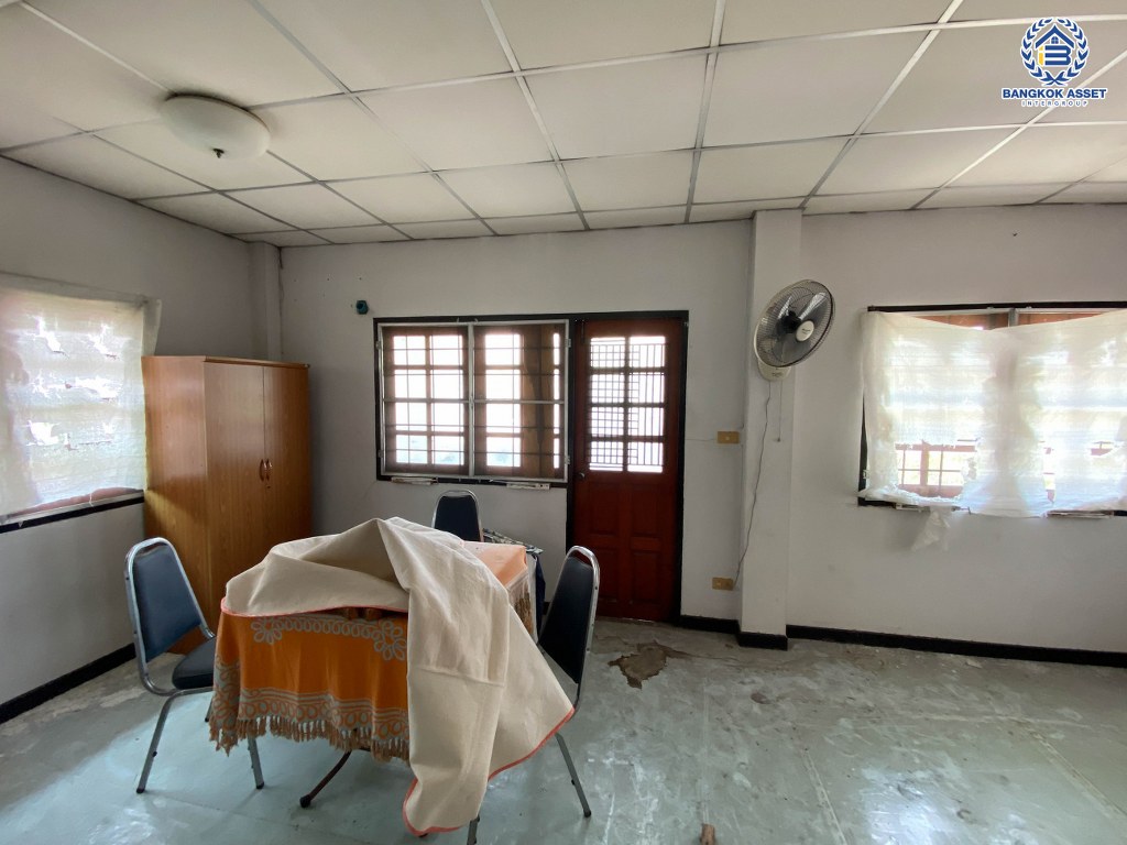 *****บ้านเดี่ยวมือสอง โครงการ มณียา รัตนาธิเบศร์ เนื้อที่ 54 ตร.ว. ฟังก์ชัน 3 ห้องนอน 2 ห้องน้ำ 1 ที่จอดรถ มีพื้นที่หน้าบ้าน ทำเลใกล้เมือง การเดินทางสะดวก เชื่อมต่อถนนรัตนาธิเบศร์ ถนนราชพฤกษ์ ใกล้เซ็นทรัลเวสต์เกต รถไฟฟ้าสายสีม่วง "สถานีบางรักน้อยท่าอิฐ" และจุดขึ้นทางด่วน "งามวงศ์วาน"