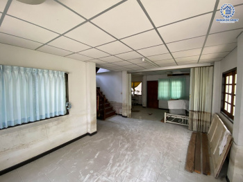 *****บ้านเดี่ยวมือสอง โครงการ มณียา รัตนาธิเบศร์ เนื้อที่ 54 ตร.ว. ฟังก์ชัน 3 ห้องนอน 2 ห้องน้ำ 1 ที่จอดรถ มีพื้นที่หน้าบ้าน ทำเลใกล้เมือง การเดินทางสะดวก เชื่อมต่อถนนรัตนาธิเบศร์ ถนนราชพฤกษ์ ใกล้เซ็นทรัลเวสต์เกต รถไฟฟ้าสายสีม่วง "สถานีบางรักน้อยท่าอิฐ" และจุดขึ้นทางด่วน "งามวงศ์วาน"