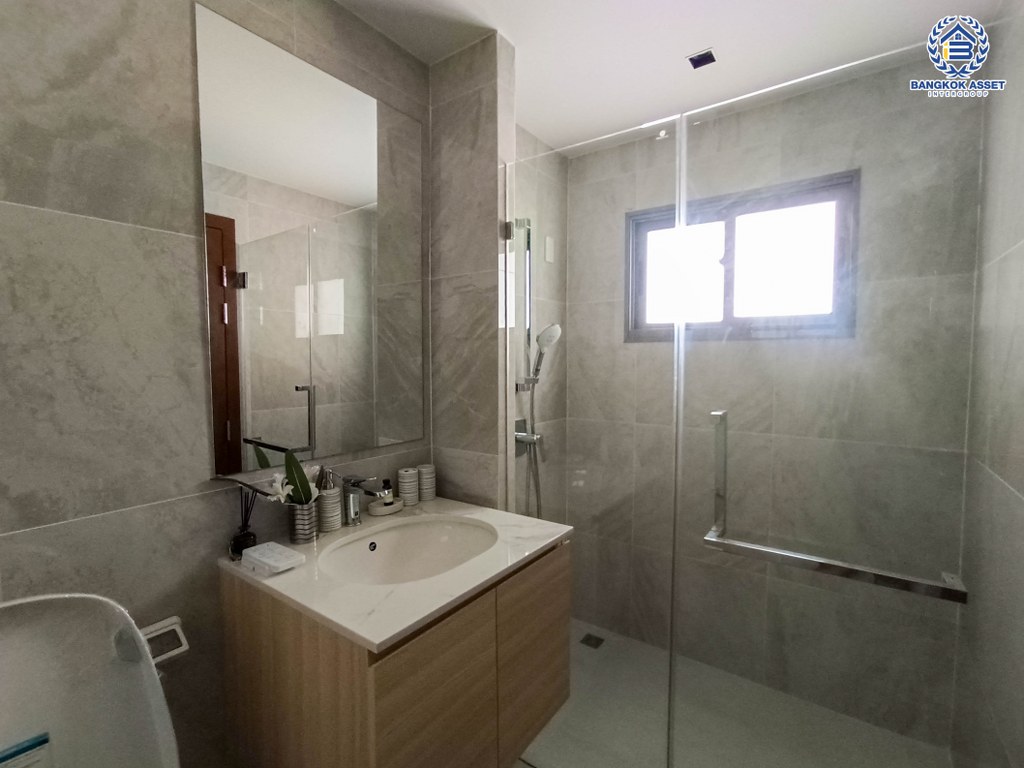 *****บ้านเดี่ยวมือสอง โครงการ เพอร์เฟค มาสเตอร์พีช รัตนาธิเบศร์ เฟส8 หลังมุม เนื้อที่ 109.50 ตร.ว. ฟังก์ชัน 4 ห้องนอน 4 ห้องน้ำ 2 ที่จอดรถ แถมฟรี! เครื่องปรับอากาศ โครงการบนทำเลเดินทางสะดวก เชื่อมต่อถนนชัยพฤกษ์ ถนนราชพฤกษ์ ใกล้รถไฟฟ้าสายสีม่วง "สถานีไทรม้า" และจุดขึ้นทางด่วน "ศรีรัช"