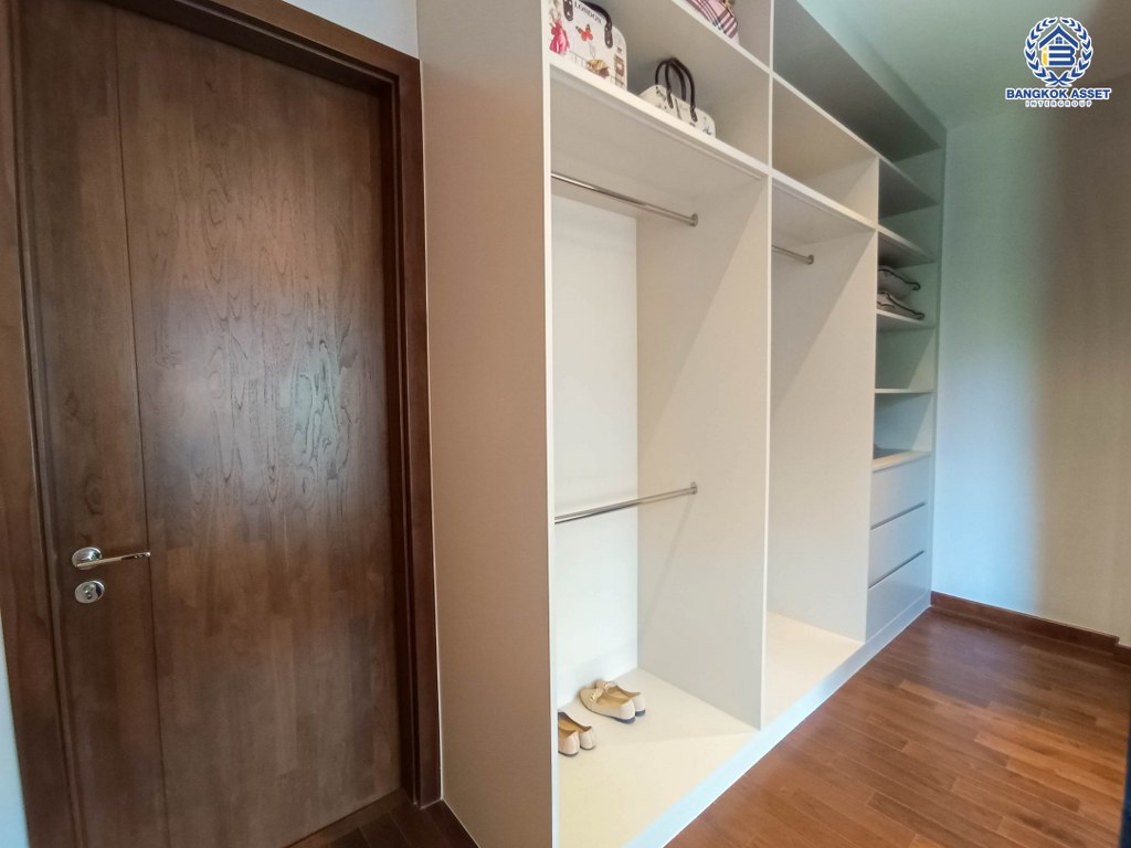 *****บ้านเดี่ยวมือสอง โครงการ เพอร์เฟค มาสเตอร์พีช รัตนาธิเบศร์ เฟส8 หลังมุม เนื้อที่ 109.50 ตร.ว. ฟังก์ชัน 4 ห้องนอน 4 ห้องน้ำ 2 ที่จอดรถ แถมฟรี! เครื่องปรับอากาศ โครงการบนทำเลเดินทางสะดวก เชื่อมต่อถนนชัยพฤกษ์ ถนนราชพฤกษ์ ใกล้รถไฟฟ้าสายสีม่วง "สถานีไทรม้า" และจุดขึ้นทางด่วน "ศรีรัช"