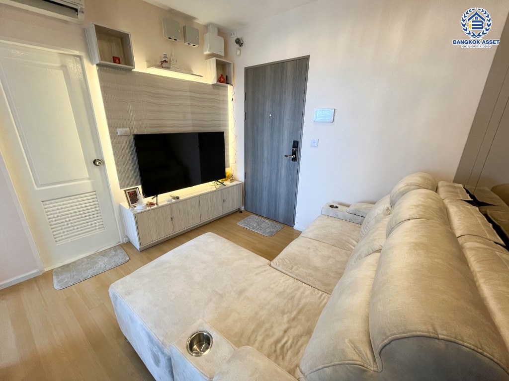 *****คอนโดมิเนียมมือสอง โครงการ เดอะ คิวเว่ ติวานนท์ พื้นที่ใช้สอย 31.24 ตร.ม. ฟังก์ชัน 1 ห้องนอน 1 ห้องน้ำ โครงการบนทำเลเดินทางสะดวก เชื่อมต่อถนนรัชดา ถนนงามวงศ์วาน ถนนกรุงเทพ-นนทบุรี ใกล้รถไฟฟ้าสายสีม่วง "สถานีแยกติวานนท์" และจุดขึ้นทางด่วน "งามวงศ์วาน"