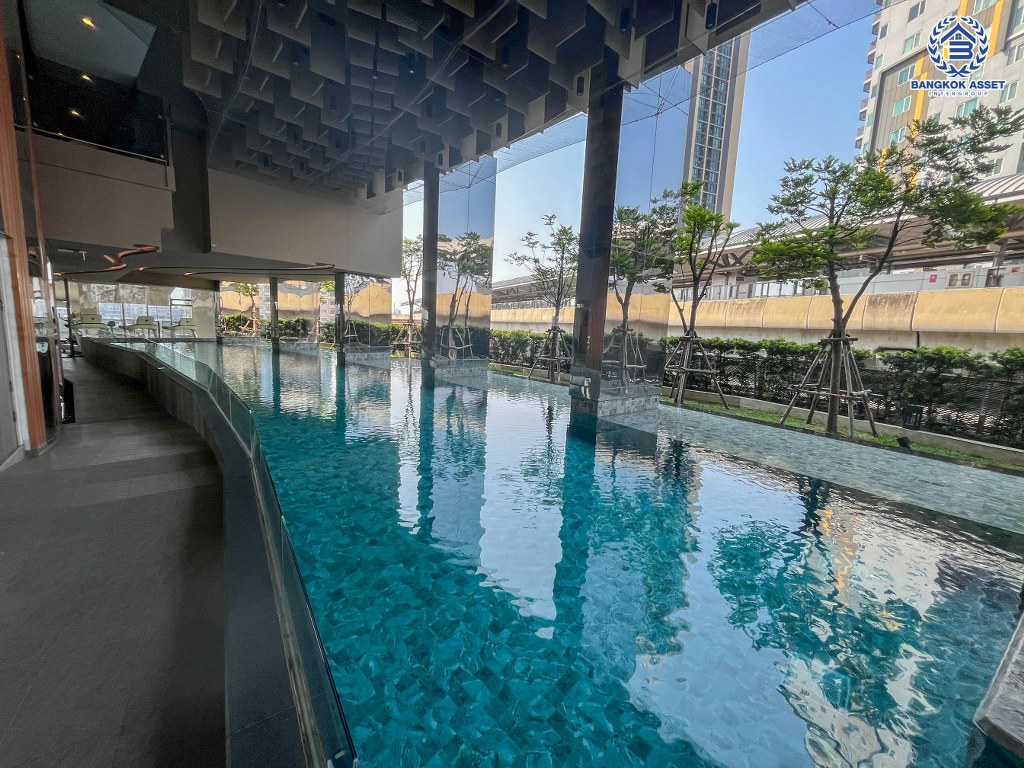 *****คอนโดมิเนียมมือสอง โครงการ เดอะ คิวเว่ ติวานนท์ พื้นที่ใช้สอย 31.24 ตร.ม. ฟังก์ชัน 1 ห้องนอน 1 ห้องน้ำ โครงการบนทำเลเดินทางสะดวก เชื่อมต่อถนนรัชดา ถนนงามวงศ์วาน ถนนกรุงเทพ-นนทบุรี ใกล้รถไฟฟ้าสายสีม่วง "สถานีแยกติวานนท์" และจุดขึ้นทางด่วน "งามวงศ์วาน"