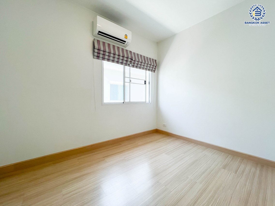 *****บ้านแฝดมือสองนนทบุรี โครงการ คาซ่าเพรสโต วงแหวน-ปิ่นเกล้า เนื้อที่กว้าง 35 ตร.ว. ฟังก์ชัน 3 ห้องนอน 2 ห้องน้ำ 2 ที่จอดรถ บ้านสวย สิ่งแวดล้อม และสังคมดี บนทำเลดี เชื่อมต่อถนนกาญจนาภิเษก ใกล้รถไฟฟ้าสายสีม่วง "สถานีสามแยกบางใหญ่" ในราคาสุดคุ้ม!