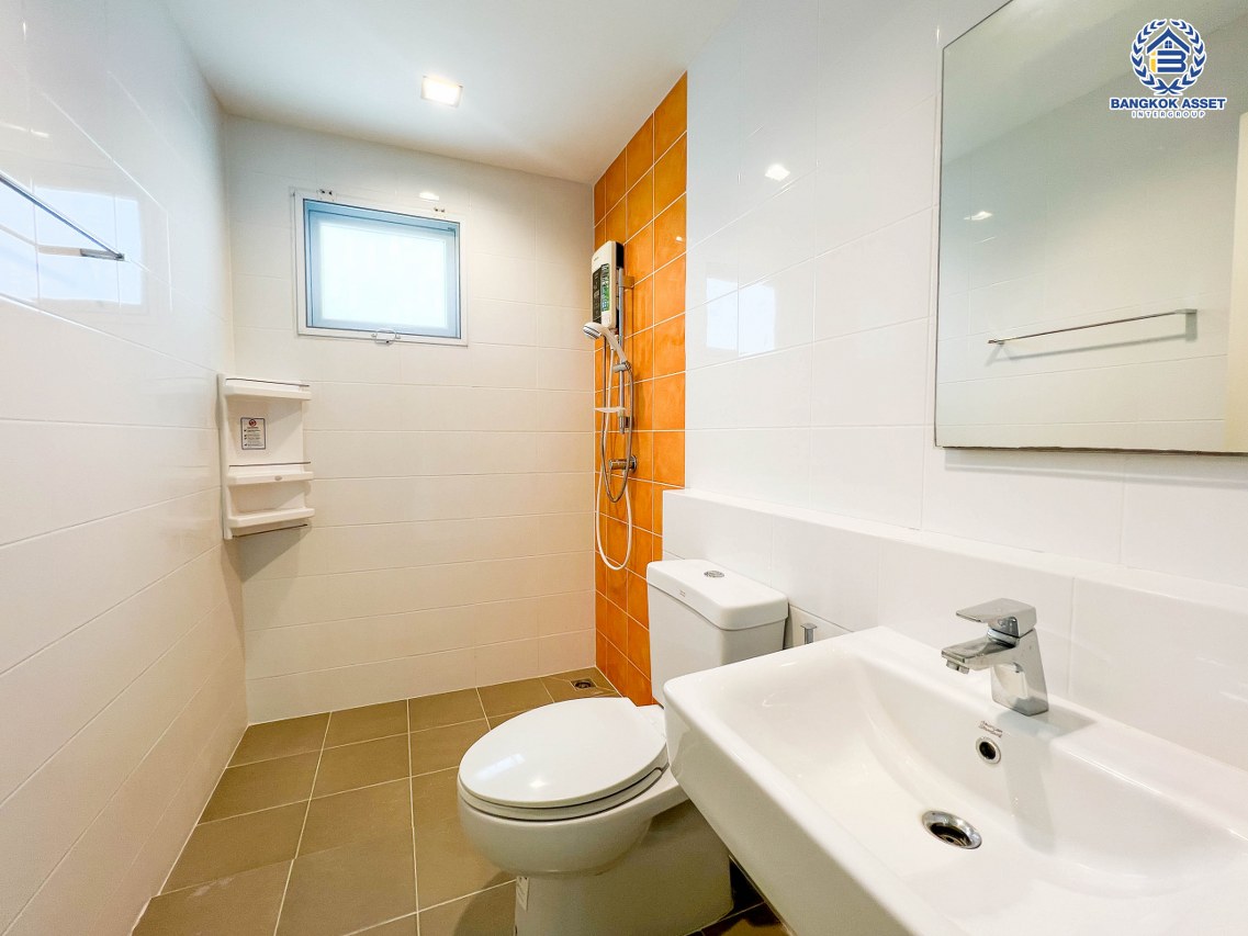 *****บ้านแฝดมือสองนนทบุรี โครงการ คาซ่าเพรสโต วงแหวน-ปิ่นเกล้า เนื้อที่กว้าง 35 ตร.ว. ฟังก์ชัน 3 ห้องนอน 2 ห้องน้ำ 2 ที่จอดรถ บ้านสวย สิ่งแวดล้อม และสังคมดี บนทำเลดี เชื่อมต่อถนนกาญจนาภิเษก ใกล้รถไฟฟ้าสายสีม่วง "สถานีสามแยกบางใหญ่" ในราคาสุดคุ้ม!