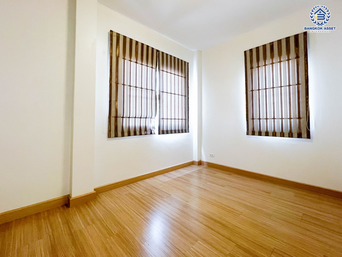 *****บ้านแฝดมือสองนนทบุรี โครงการ คาซ่าเพรสโต วงแหวน-ปิ่นเกล้า เนื้อที่กว้าง 35 ตร.ว. ฟังก์ชัน 3 ห้องนอน 2 ห้องน้ำ 2 ที่จอดรถ บ้านสวย สิ่งแวดล้อม และสังคมดี บนทำเลดี เชื่อมต่อถนนกาญจนาภิเษก ใกล้รถไฟฟ้าสายสีม่วง "สถานีสามแยกบางใหญ่" ในราคาสุดคุ้ม!