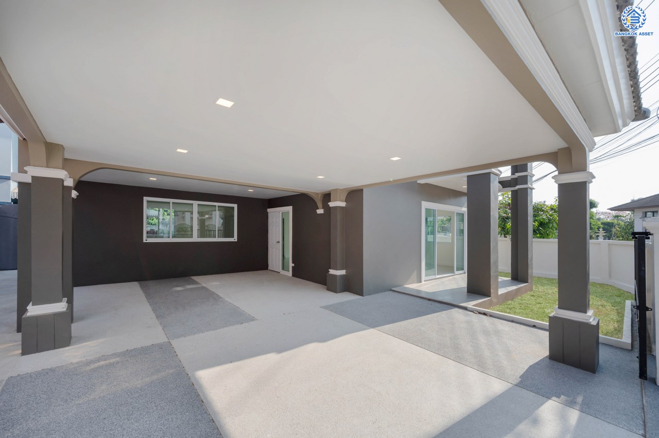 บ้านมือสองตกแต่งใหม่ โครงการ ลลิล รามอินทรา-วัชรพล หลังมุม เนื้อที่ 64.8 ตร.ว. ฟังก์ชัน 3 ห้องนอน 3 ห้องน้ำ 1 ห้องอเนกประสงค์ จอดรถได้ 2 คัน พร้อม Facilities ครบครัน บนทำเลเดินทางสะดวก ติดถนนสุขาภิบาล5 เชื่อมต่อหลายเส้นทาง ใกล้ทางด่วน "ฉลองรัช" และรถไฟฟ้าสายสีเขียว "สถานีสายหยุด"